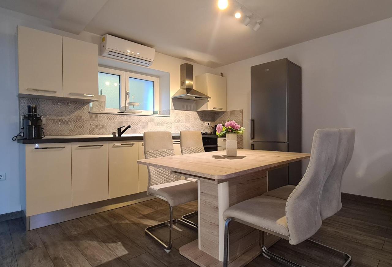 Apartman Kokola Mali Lošinj Buitenkant foto